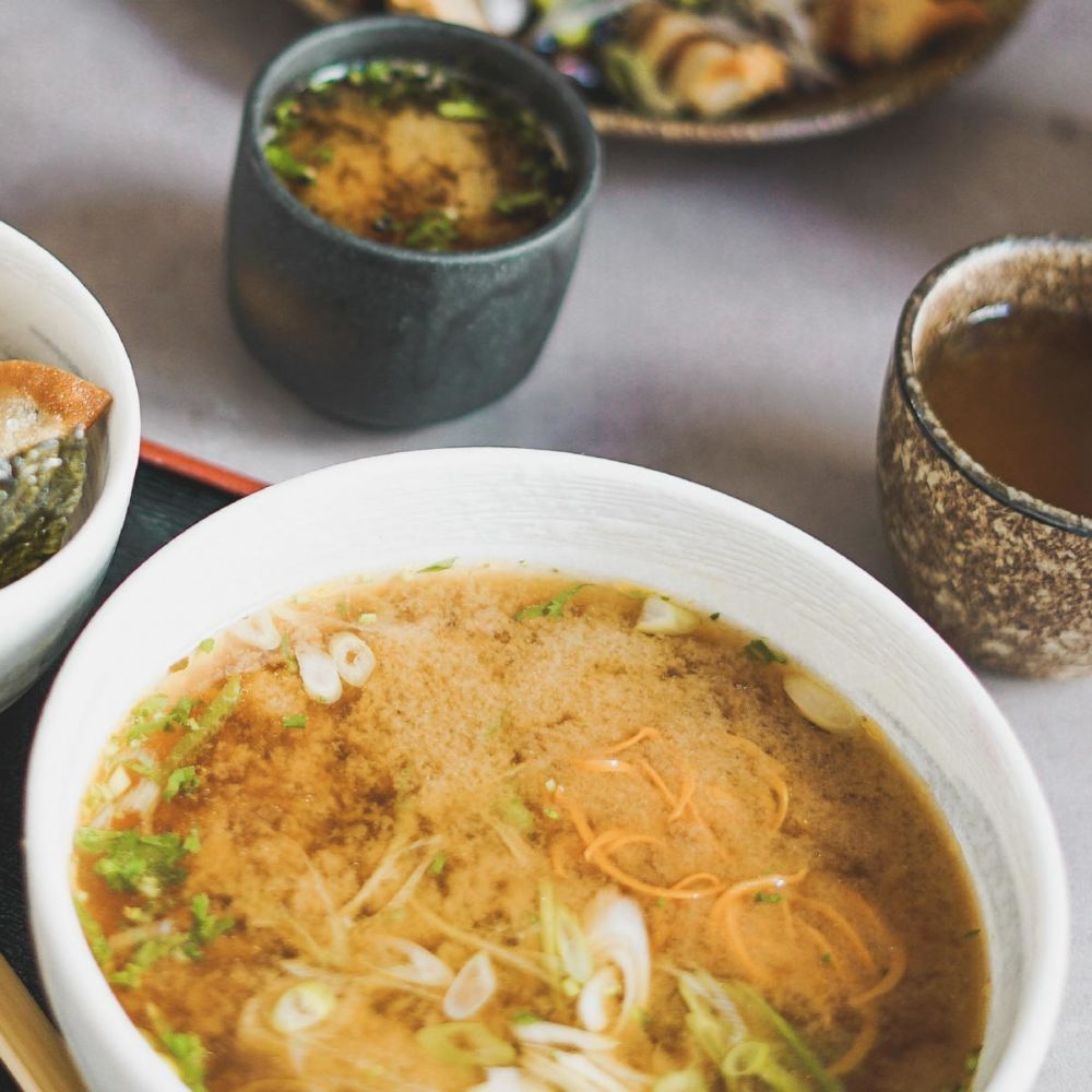 Misoshiru den traditionella misosoppan