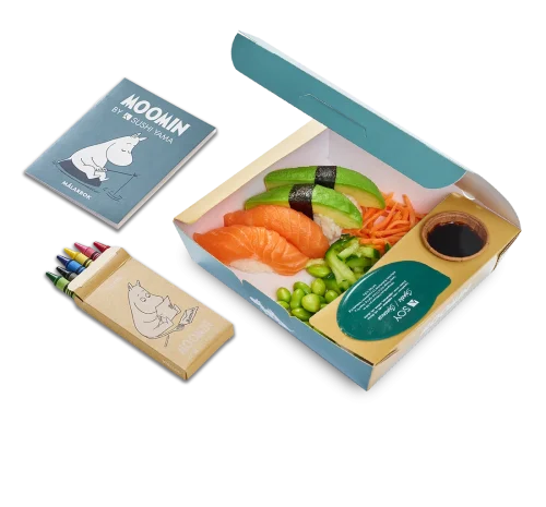 Yama Kids Sushi - barnmeny med sushi där du väljer bitarna. Yama Kids är en måltid anpassad för Sushi Yamas yngsta gäster med kreativt pyssel som introducerar barnen för mumintrollens magiska värld.