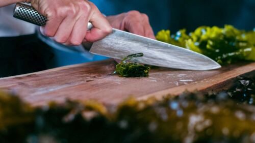 Frida Ronge, partner i Kobb, har varit med och utvecklad Nordic Goma Wakame. Receptet är speciellt framtaget för Sushi Yama.