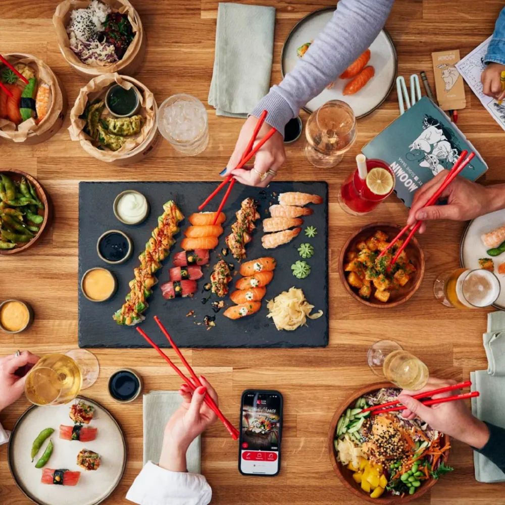 om-yama-social-frame-half-media-cropped