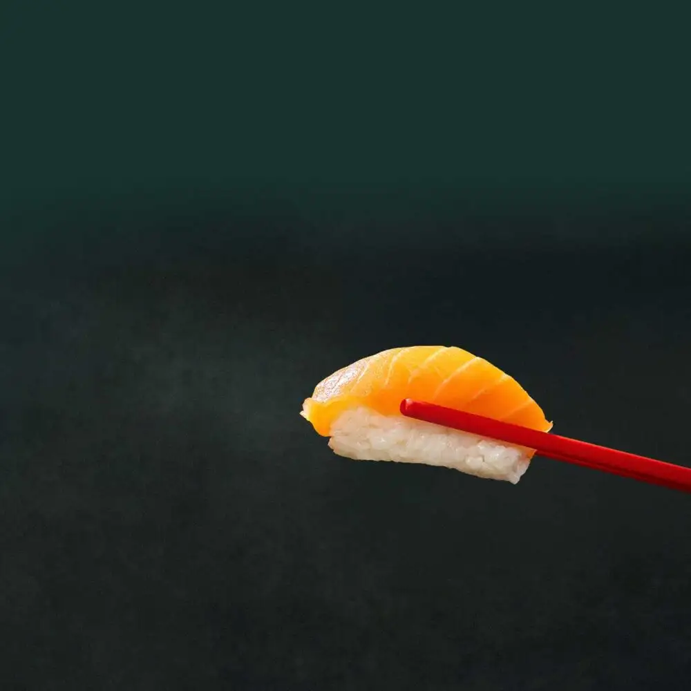 preload-image-sushiyama-red-chopsticks-1000x1000